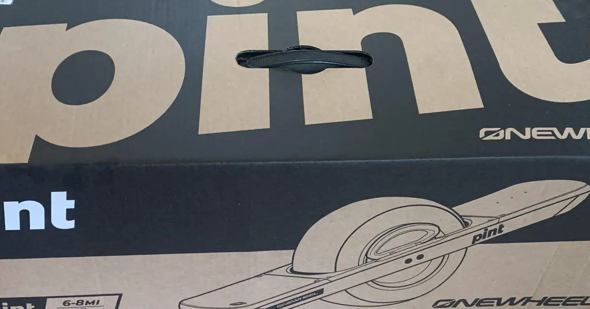 What comes in the box of the Onewheel Pint