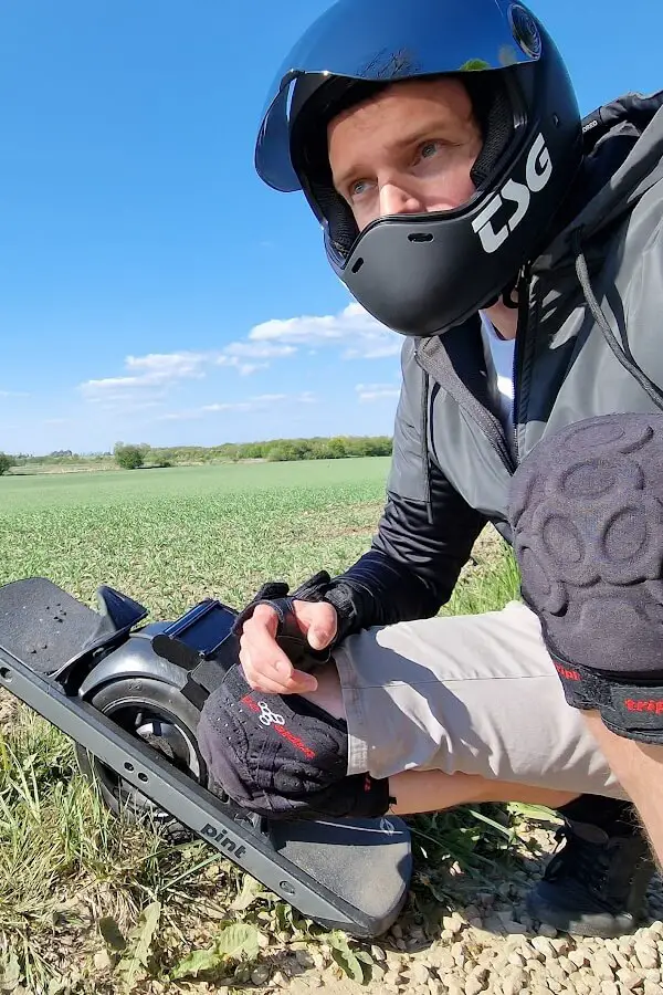 Oskar Fällman Onewheel Pint Lazyrolling hoodie